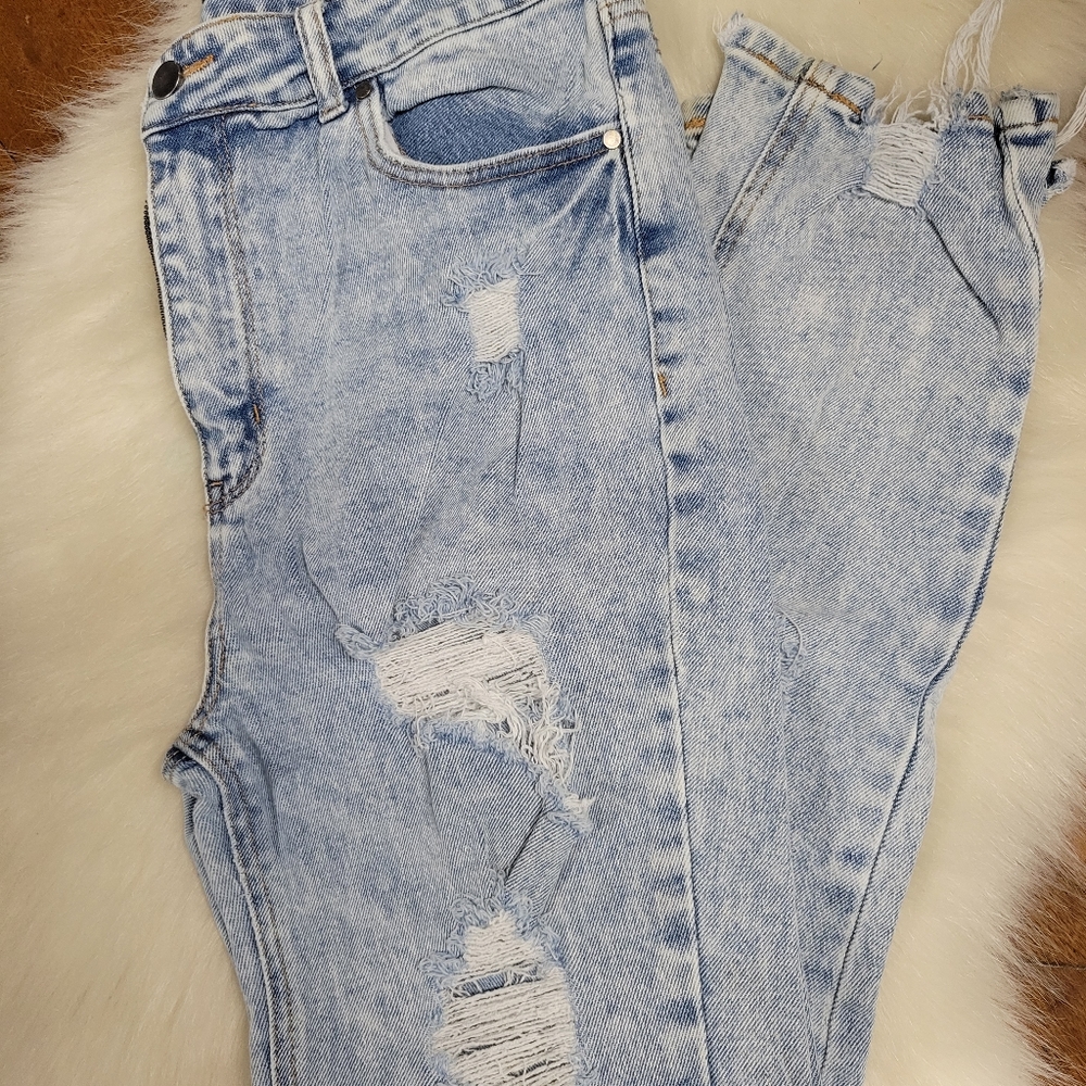 Tinseltown Jeans Womens/Juniors Tinseltown Distressed Acid Washed The Mom Jean